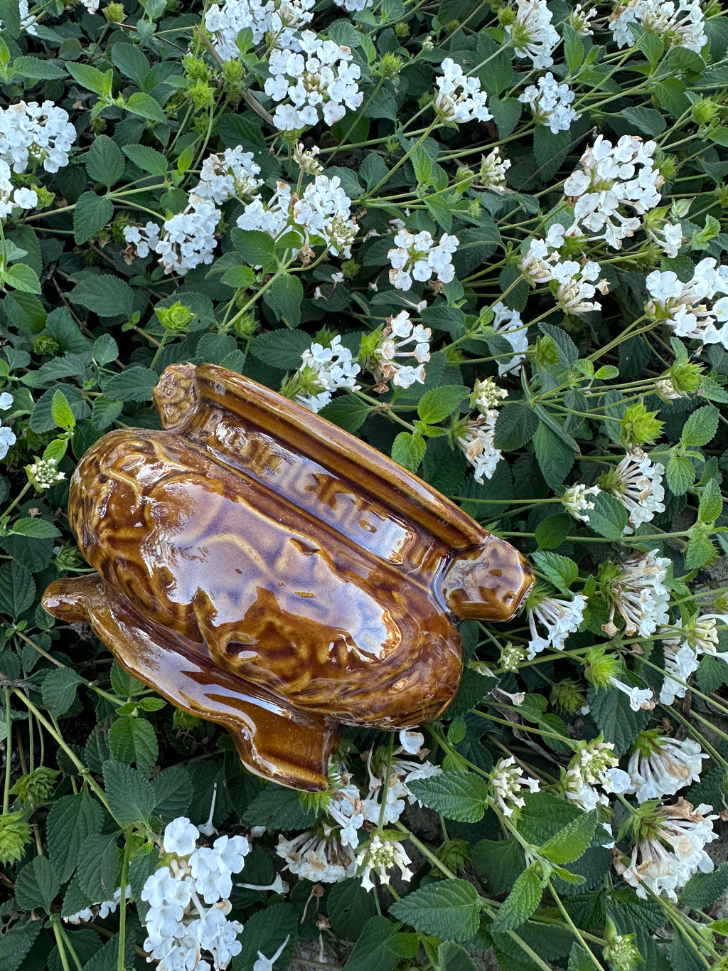 Incense Holder – For Ceremonies, Prayer & Home Use
A practical incense holder used in Khmer traditions to support incense sticks during ceremonies and offerings. $20