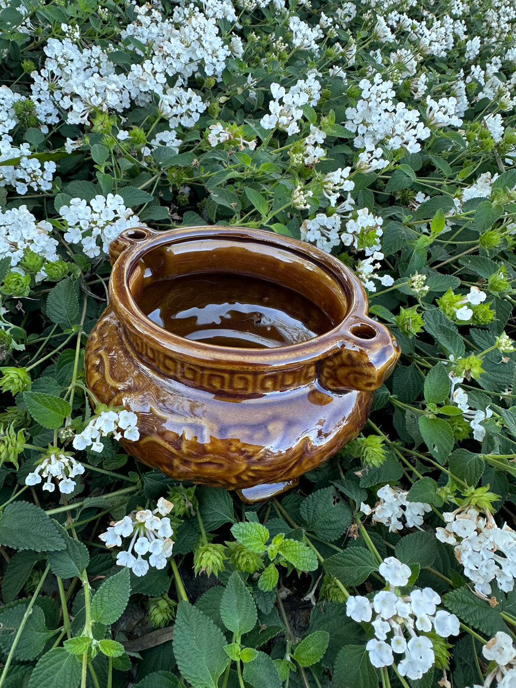 Incense Holder – For Ceremonies, Prayer & Home Use
A practical incense holder used in Khmer traditions to support incense sticks during ceremonies and offerings. $20