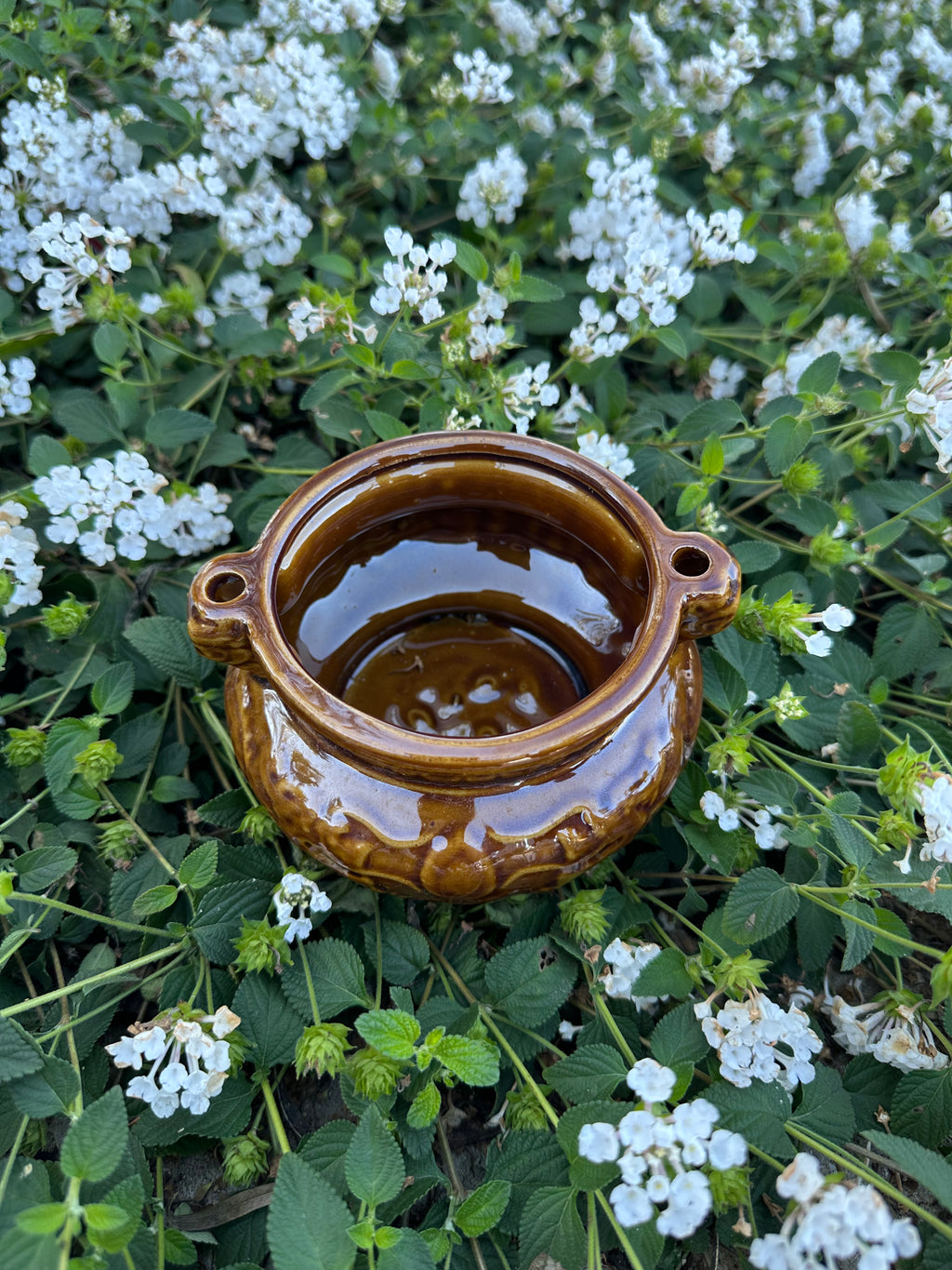 Incense Holder – For Ceremonies, Prayer & Home Use
A practical incense holder used in Khmer traditions to support incense sticks during ceremonies and offerings. $20